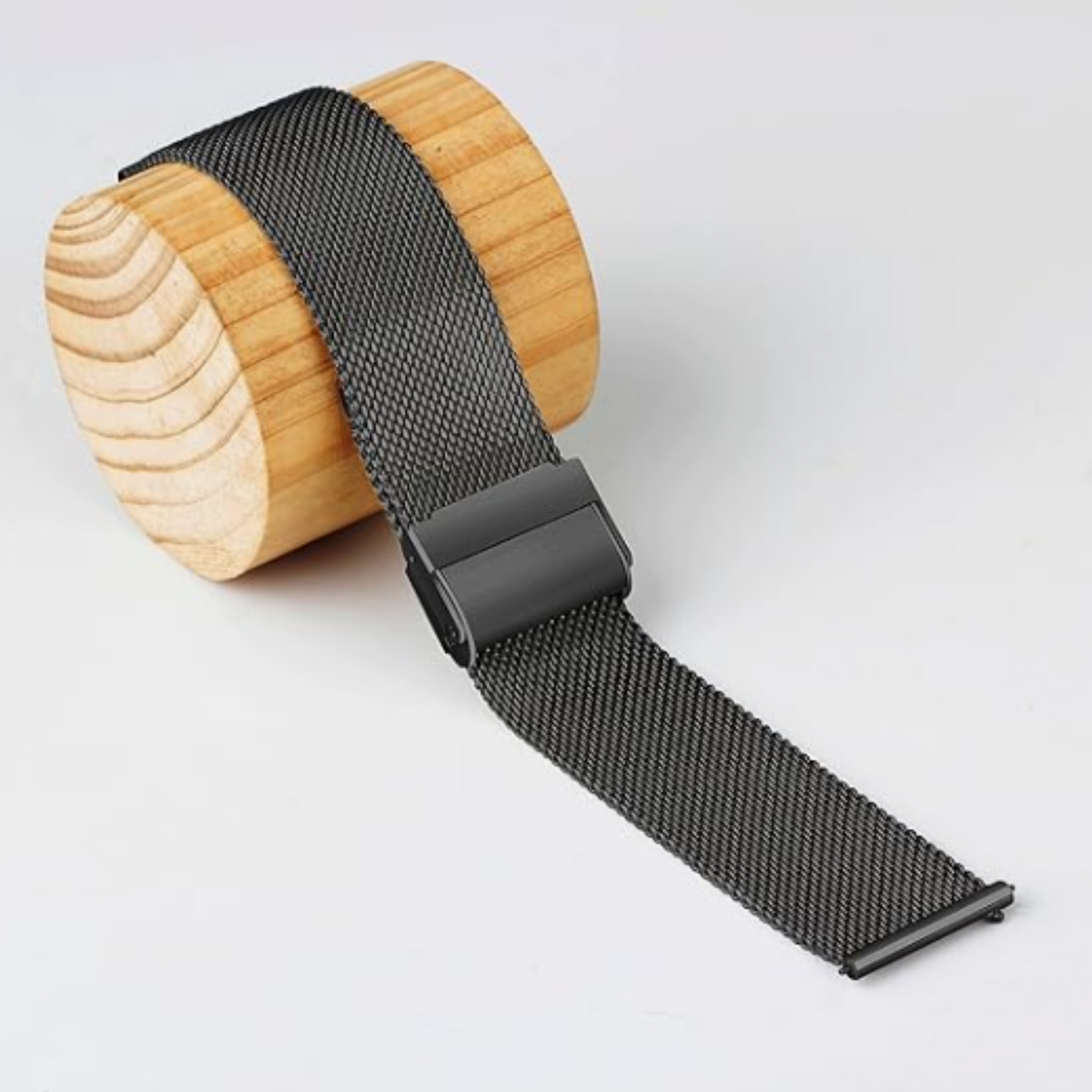 Cinturino a maglia milanese nero con anello
